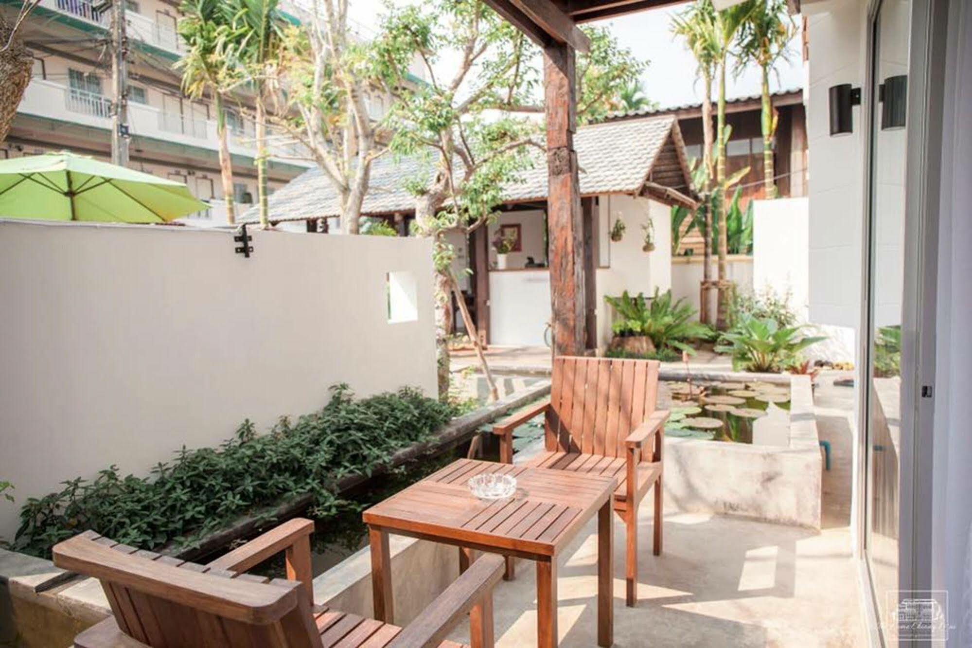 The Home Chiangmai Luxury Guesthouse Chiang Mai Exteriör bild