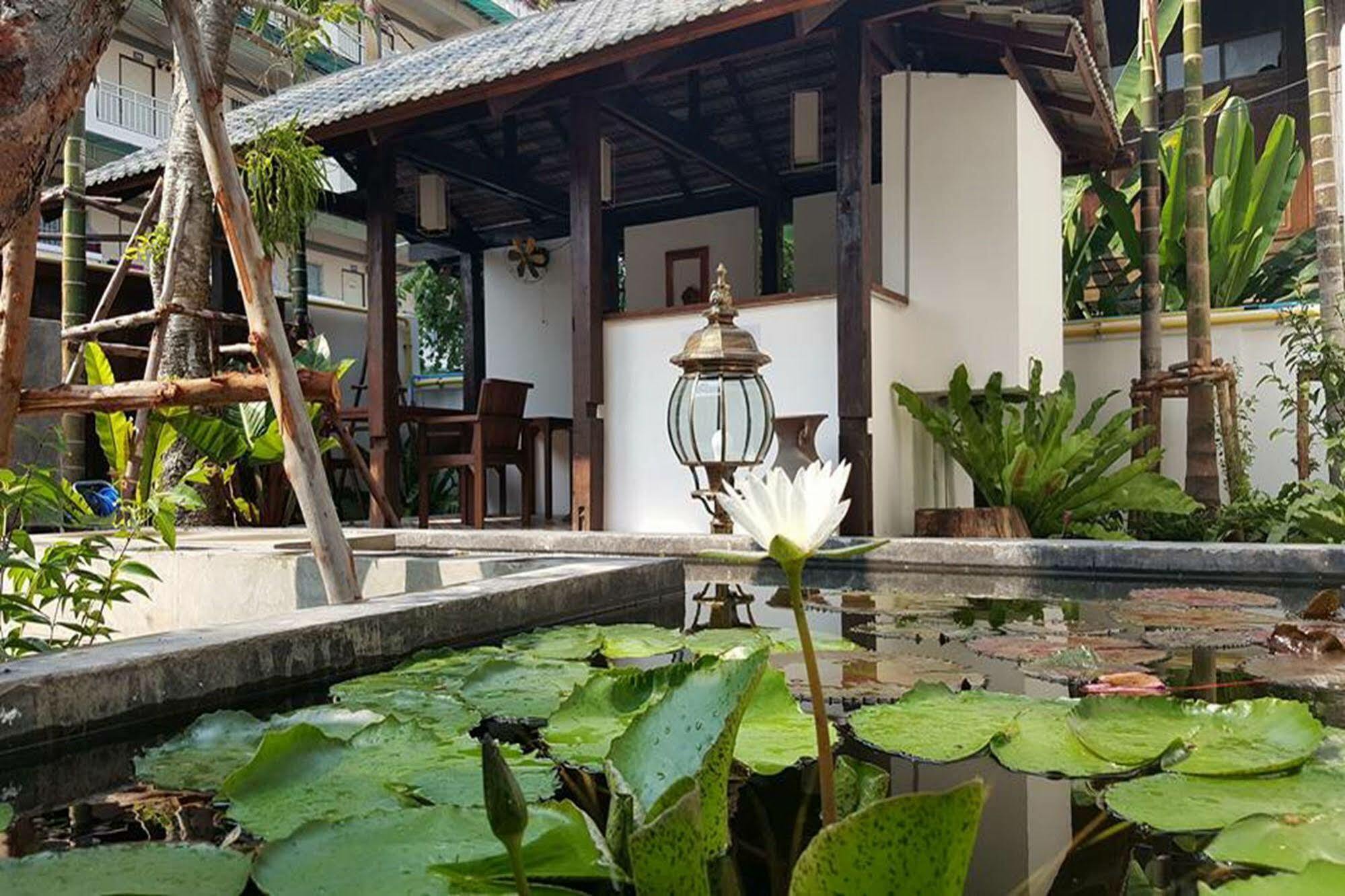 The Home Chiangmai Luxury Guesthouse Chiang Mai Exteriör bild